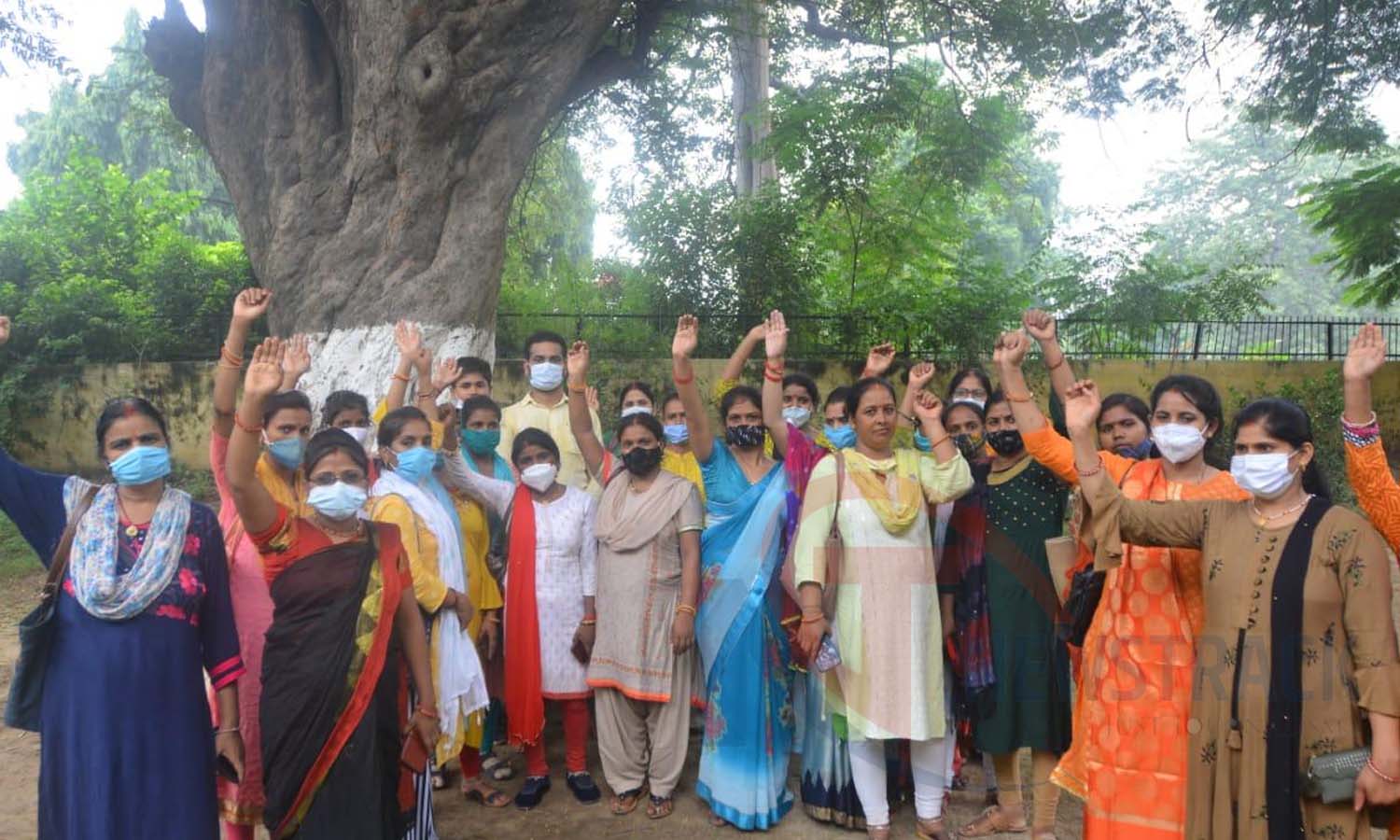 Employees union women protest in front of Swasthya Bhavan