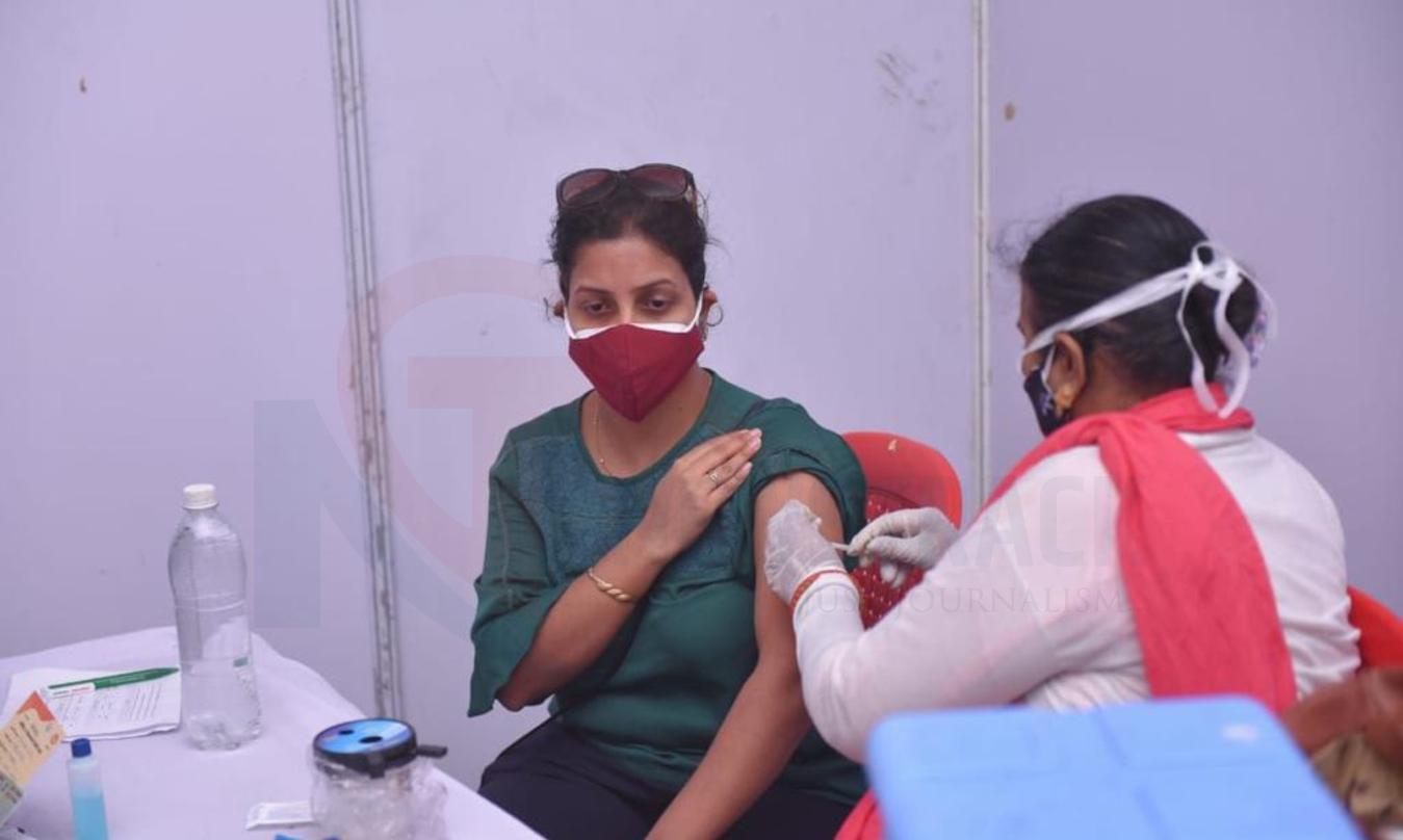 Corona Vaccination In Ekana Stadium Lucknow