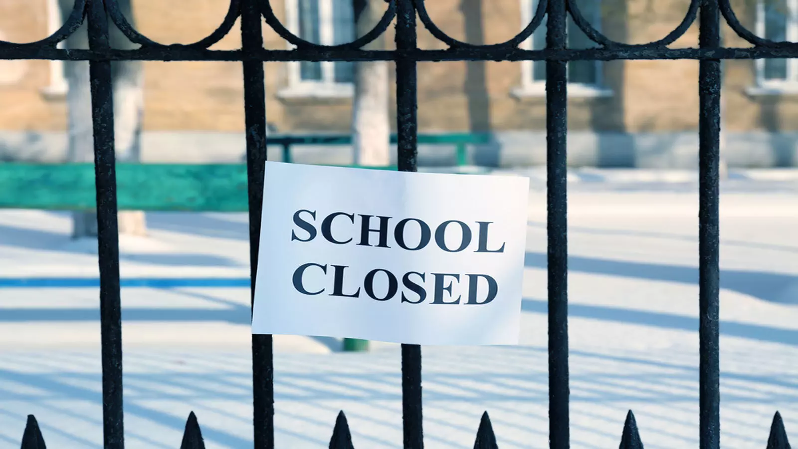 छात्रों के लिए बड़ी खबर- इन राज्यों में स्कूल बंद, जानें कहां टली बोर्ड परीक्षाएं