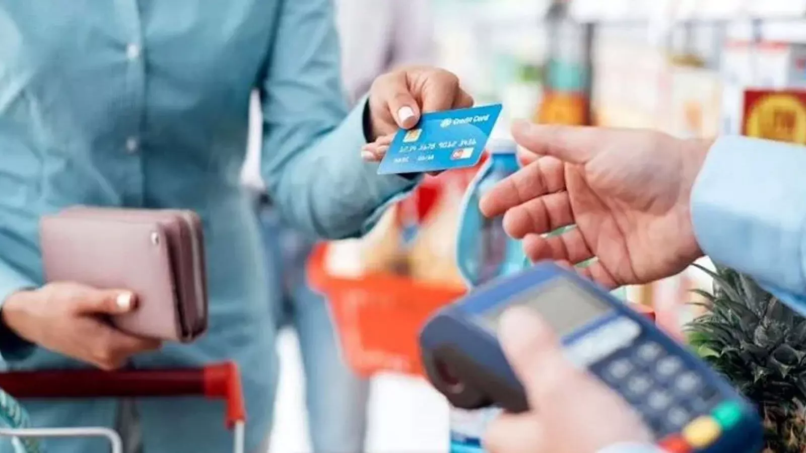 Alert: एक अप्रैल से बदल जाएगा डेबिट-क्रेडिट कार्ड से पेमेंट का नियम