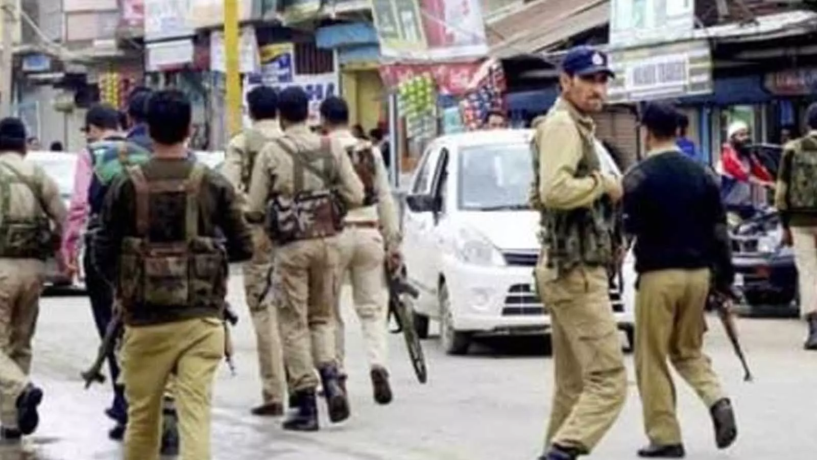BJP नेता के घर आतंकी हमला, श्रीनगर में हुई फायरिंग, सिपाही हुआ शहीद