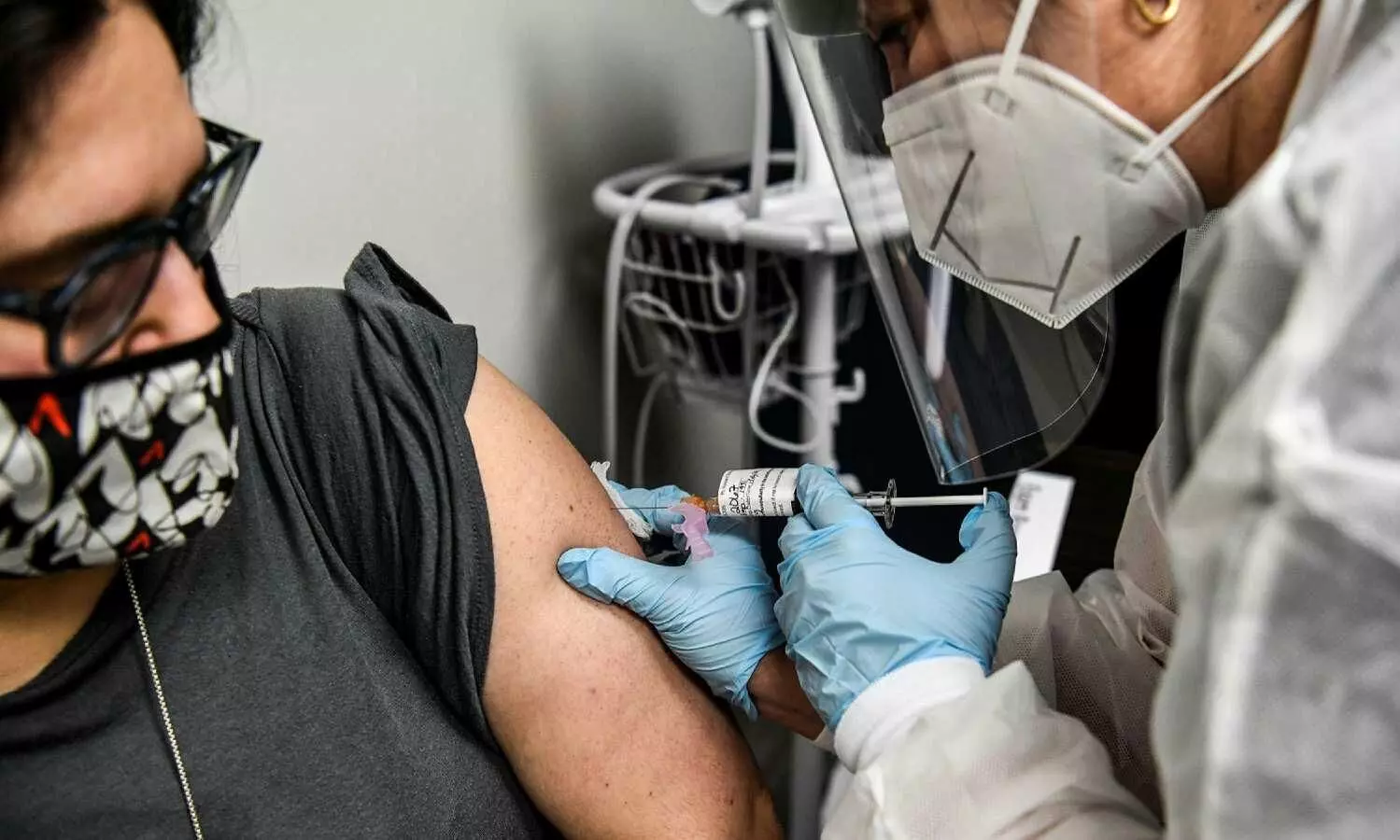 कोरोना कंट्रोल के लिए बड़ा कदमः इतने लोगों का हुआ वैक्सीनेशन