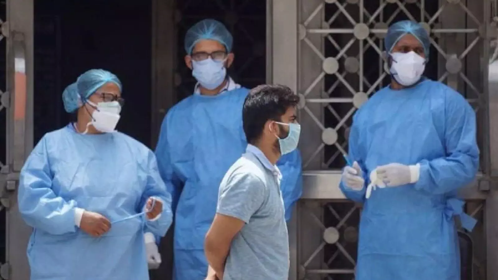 दिल्ली में कोरोना से मची आफत, एक साथ 37 डॉक्टर हुए पॉजिटिव