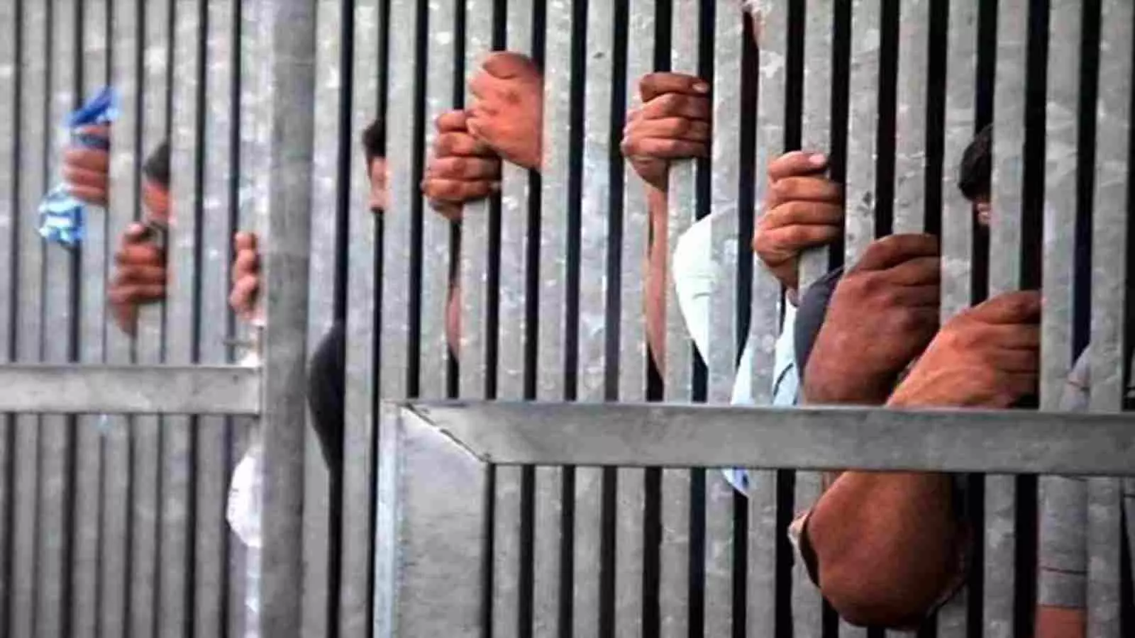 पुलवामा जेल में भड़का दंगा, कैदियों ने किया पथराव, फरार होने की कोशिश