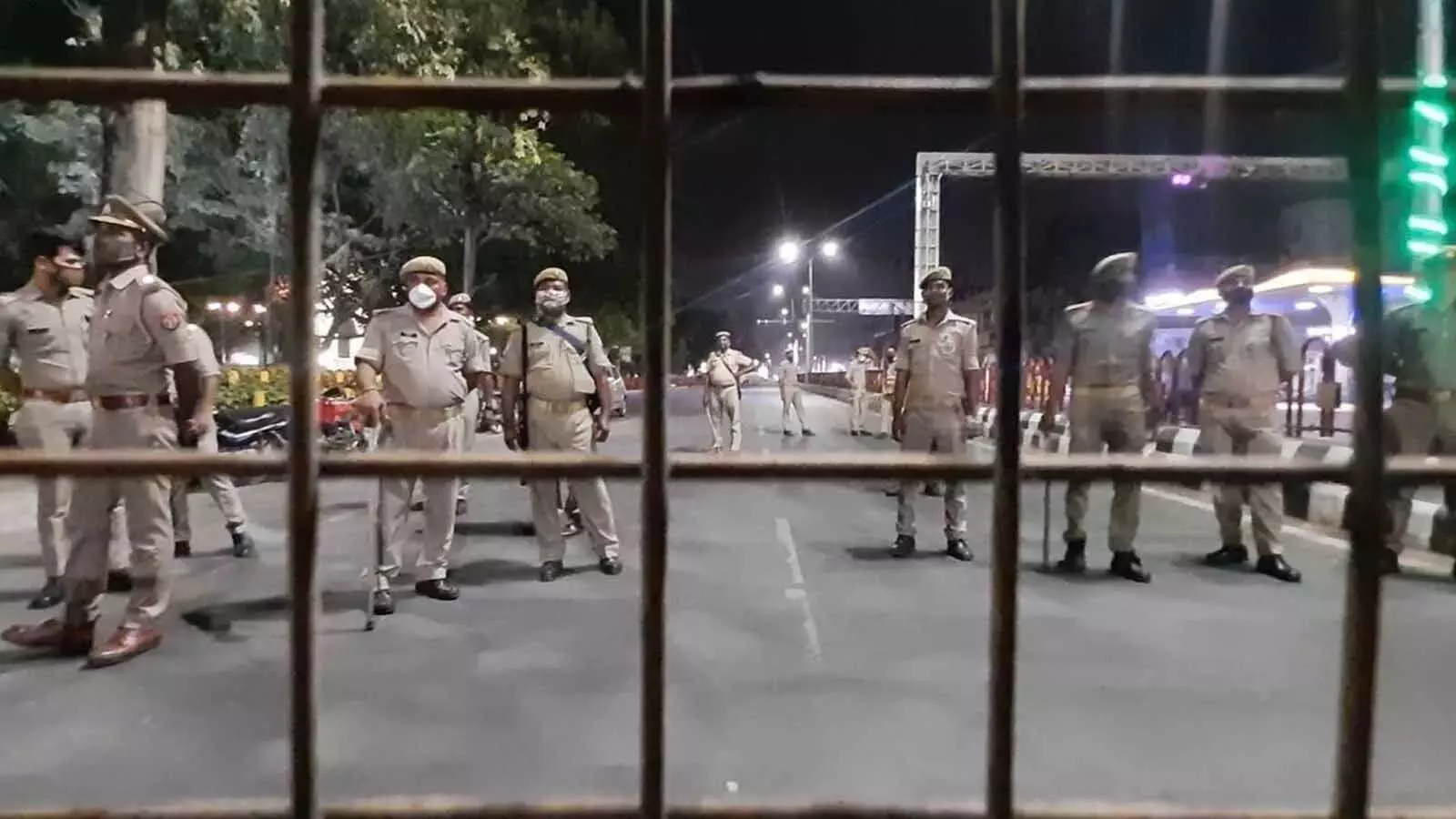 कोरोना का कहर: जौनपुर में लगा नाइट कर्फ्यू, कई पाबंदियां लागू