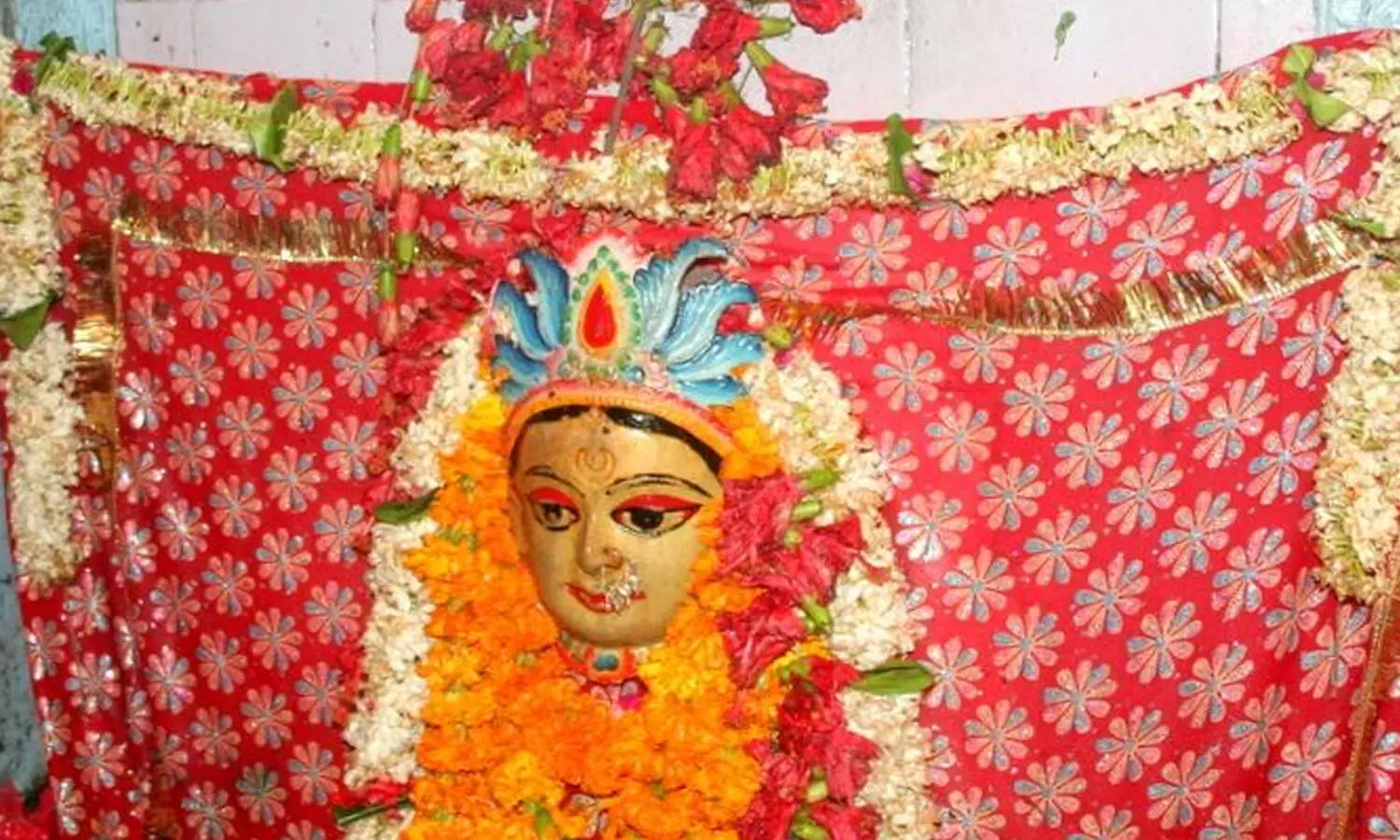 नवरात्रि के पहले दिन मां शैलपुत्री की पूजा
