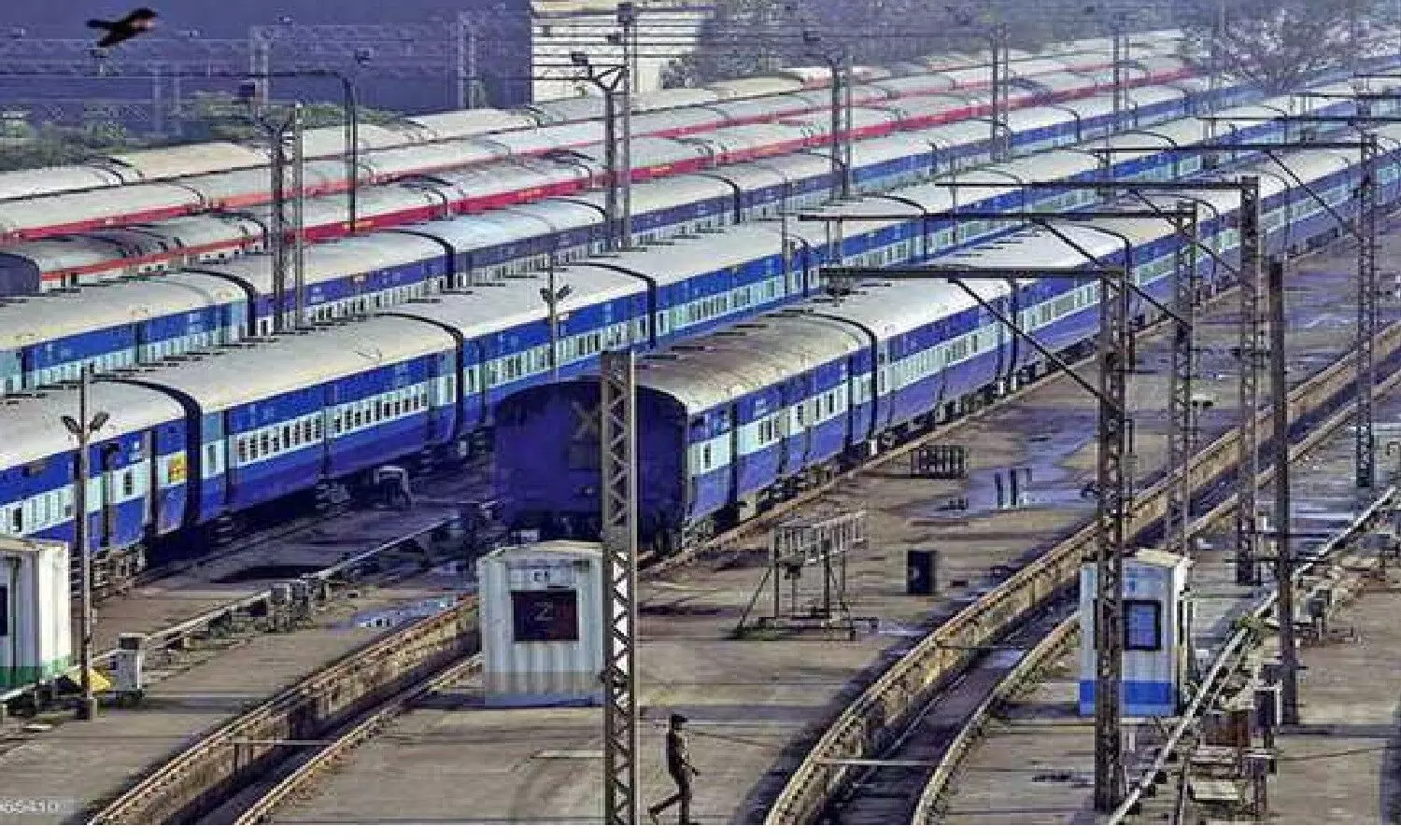 महाराष्ट्र में हालात बेकाबू: रेलवे ने किया बड़ा ऐलान, यात्रियों से परेशान न होने की अपील