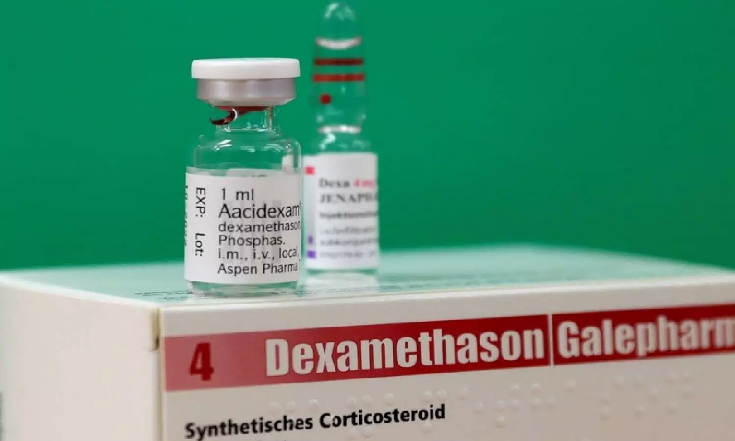 रेमडेसिविर इंजेक्शन के विकल्प के तौर में डेक्सामेथासोन इंजेक्शन के प्रयोग का सुझाव जाहिर किया है।