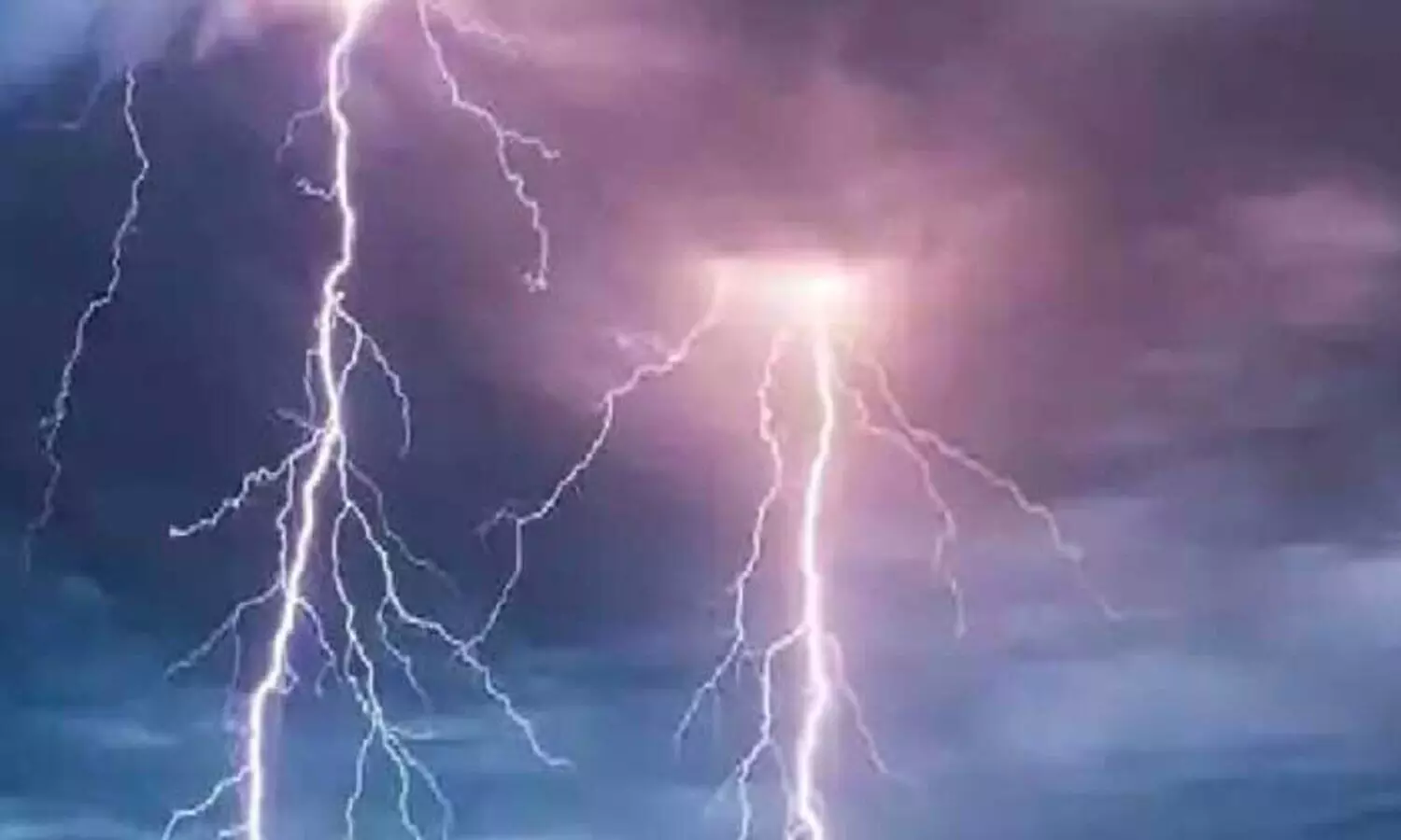 Lightning in Chandauli 2 died