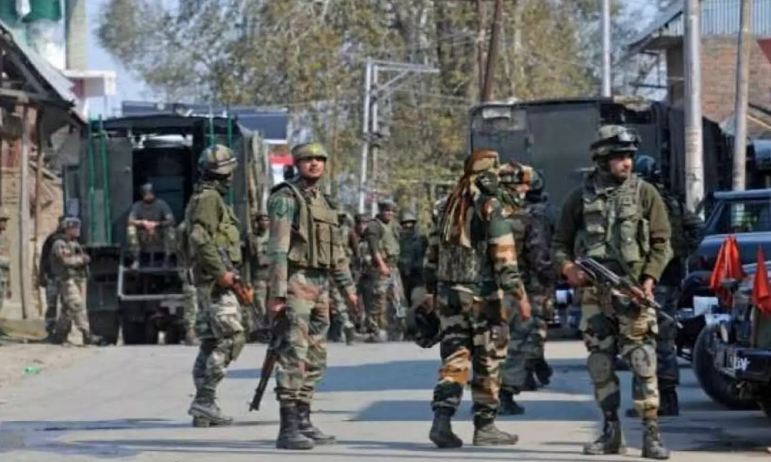 जम्मू-कश्मीर: सुरक्षाबलों को मिली बड़ी कामयाबी, 3 आतंकियों को किया ढेर