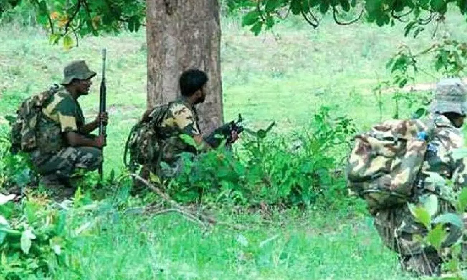 There has been an encounter between Naxalites and security personnel in Chhattisgarh.