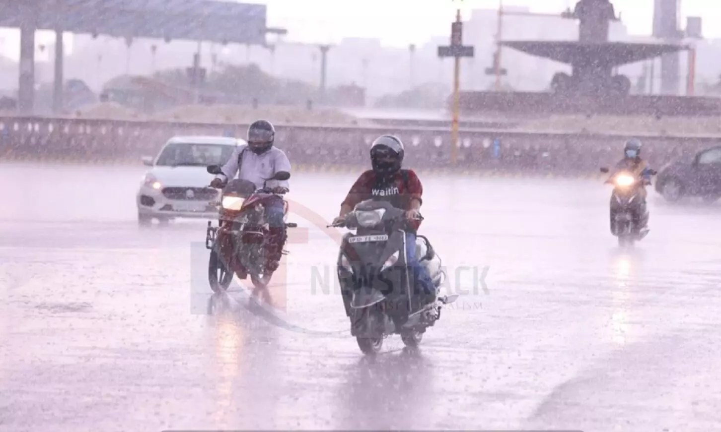 राजधानी लखनऊ में शुरू हुई तेज बारिश