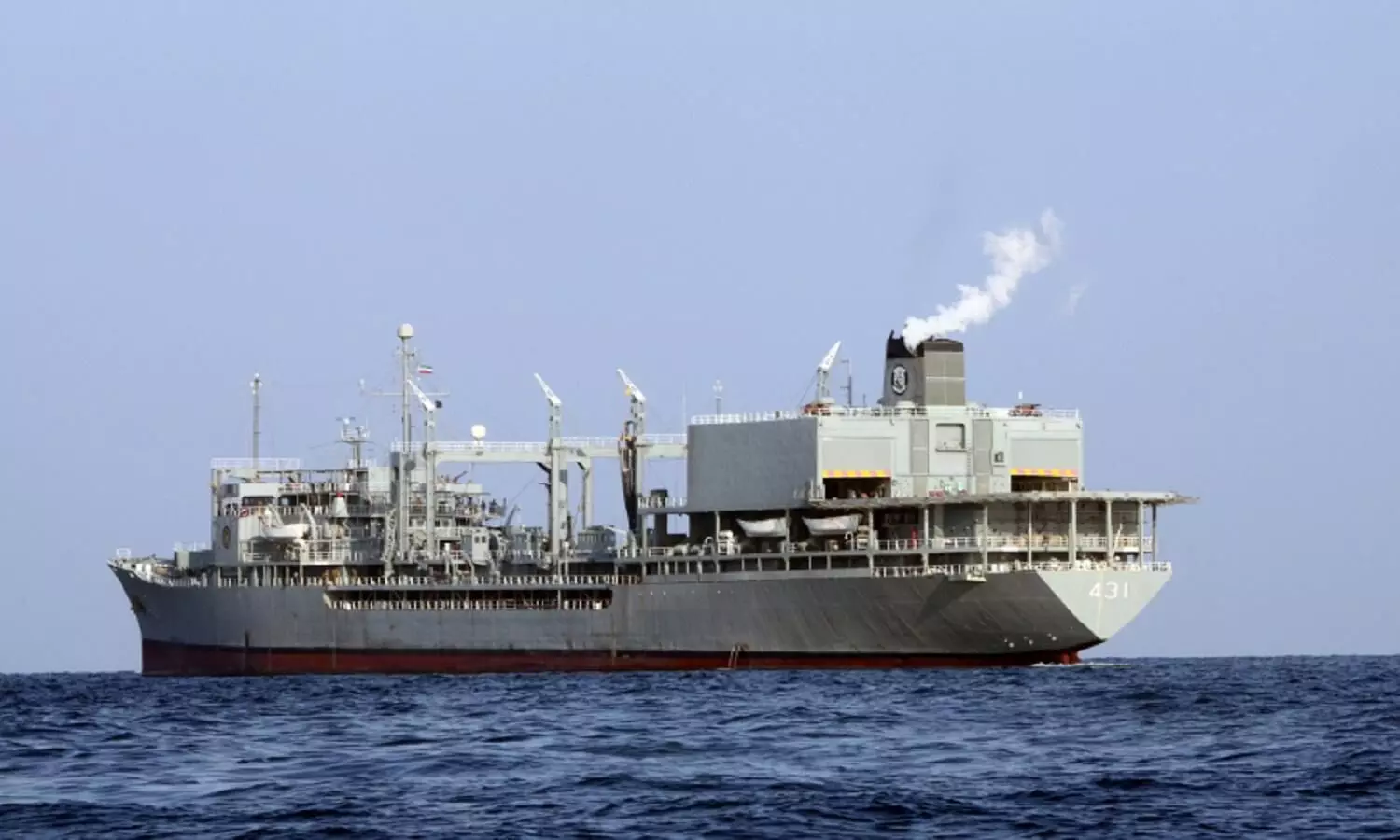 ओमान की खाड़ी में डूबा ईरानी नौसेना का खर्ग जहाज