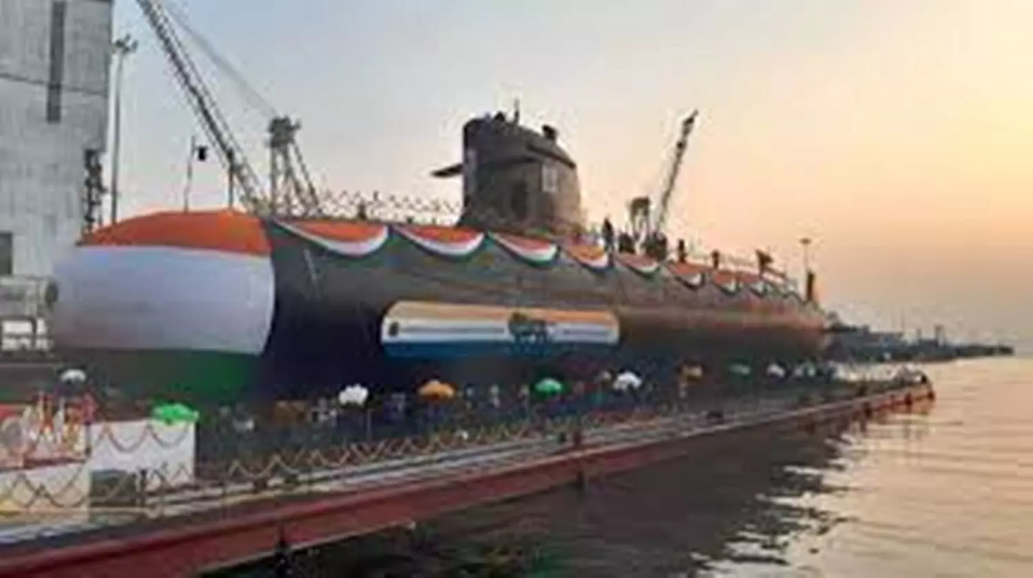 भारत देगा चीन-पाक को मुंहतोड़ जवाब, नौसेना के बेड़े में शामिल होंगी अत्याधुनिक पनडुब्बियां