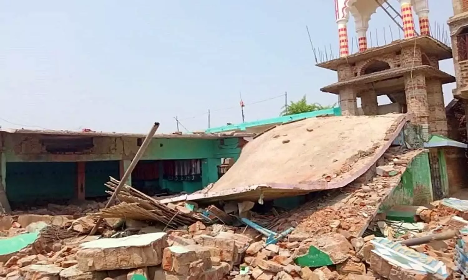Big news from Bihar&#39;s Banka. There was an explosion near a mosque. The madrasa was destroyed before it was mounted. | Bomb Blast: बिहार में भीषण बम विस्फोट, मदरसे की उड़ी धज्जियां,