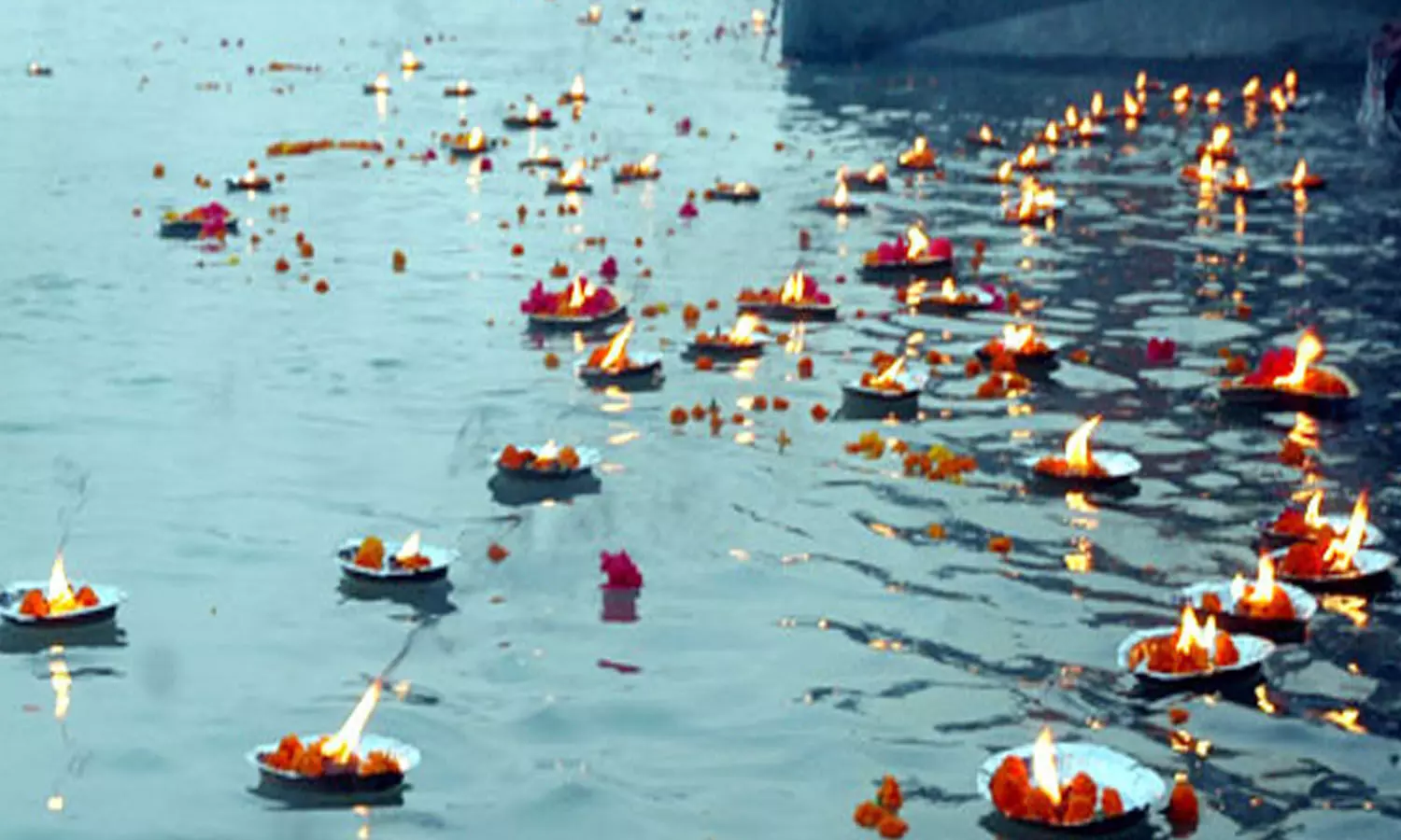 Ganga Dussehra Upay: गंगा दशहरा पर इन कामों से मिलेगा धन-वैभव, जानिए  ये चमत्कारी उपाय