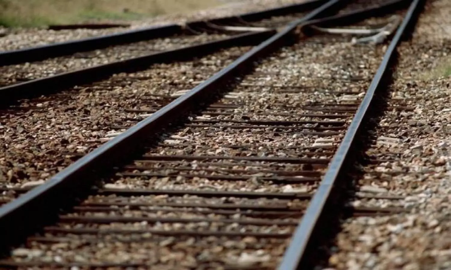 लापता युवक की लाश रेलवे पटरी पर मिली