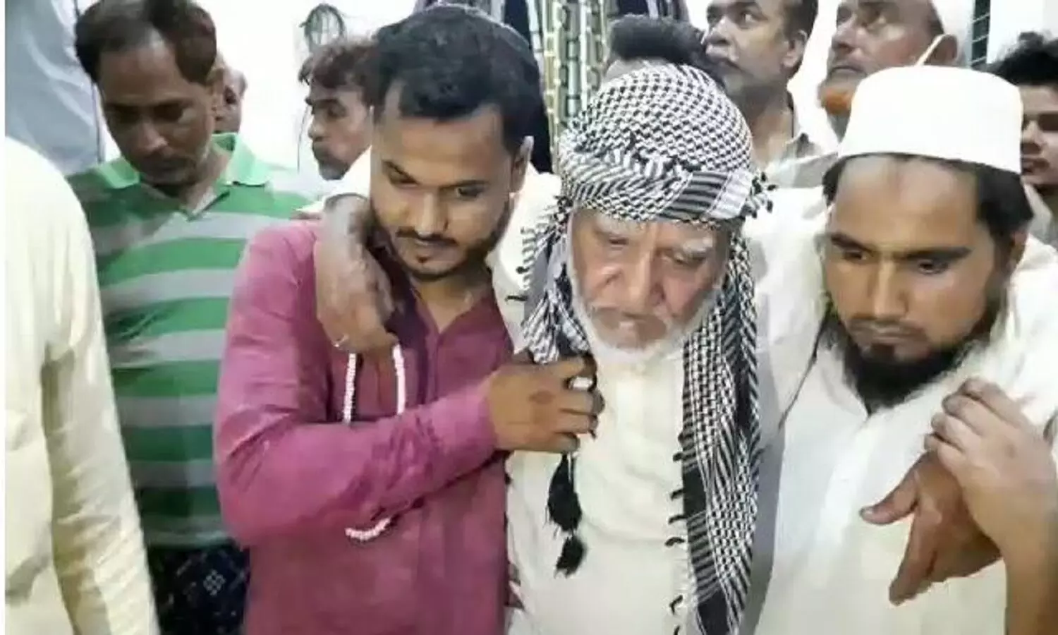 Bulandshahr Crime News: बुजुर्ग से मारपीट मामले में अब्दुल समद अहम गवाह, करेगा बड़ा खुलासा
