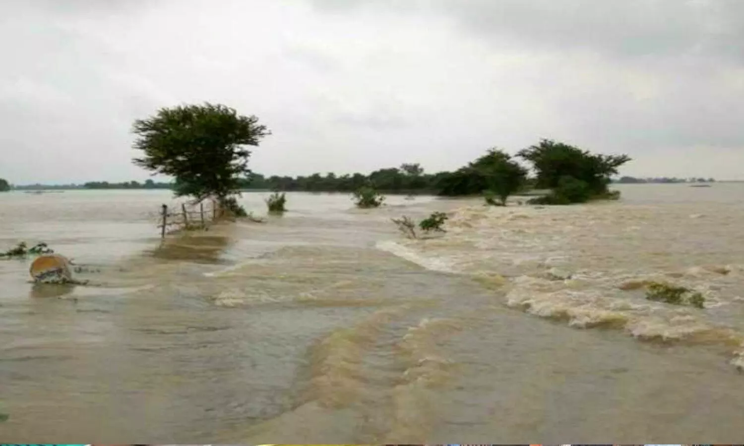 The water level of rivers has started rising in Uttar Pradesh.