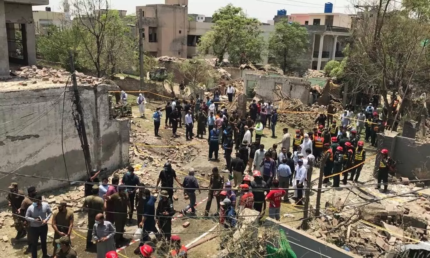 धमाके से हिल उठा पाकिस्तान, आतंकी हाफिज सईद के घर के पास हुआ बड़ा धमाका, 16 घायल, 1 की मौत