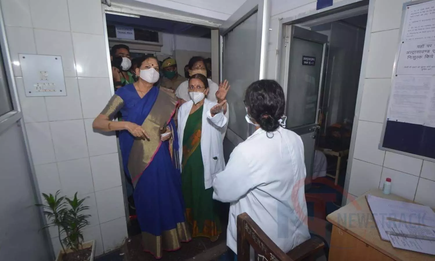 Vimala Batham inspects Rani Jhalkaribai Hospital