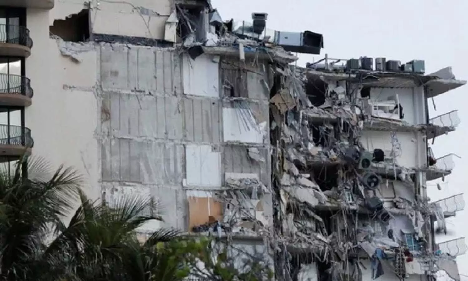 फ्लोरिडा में भरभराकर गिरी 12 मंजिला इमारत, अब तक 5 की मौत, 156 लापता