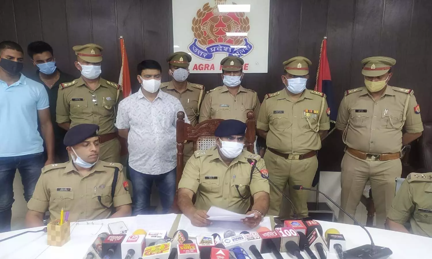 Agra News: मुठभेड़ में गिरफ्तार हुआ इनामी साइको किलर, पैदल ही नाप देता था 30-40 किलोमीटर का रास्ता