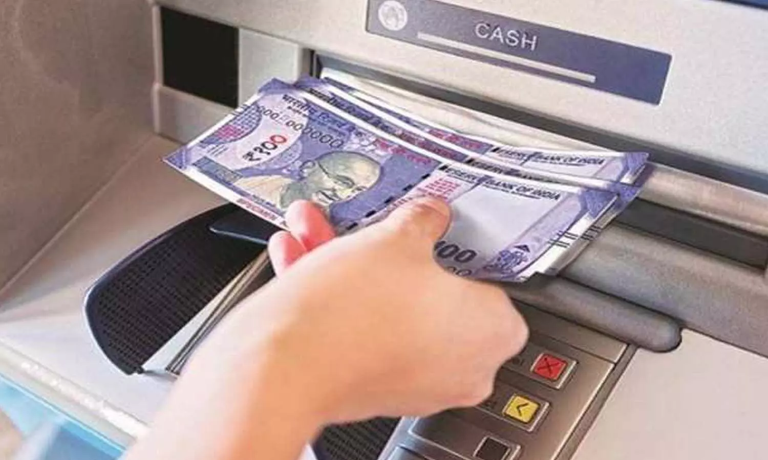 ATM से 4 बार से ज्यादा बार कैश निकालने पर15 रुपये का चार्ज: फोटो- सोशल मीडिया  