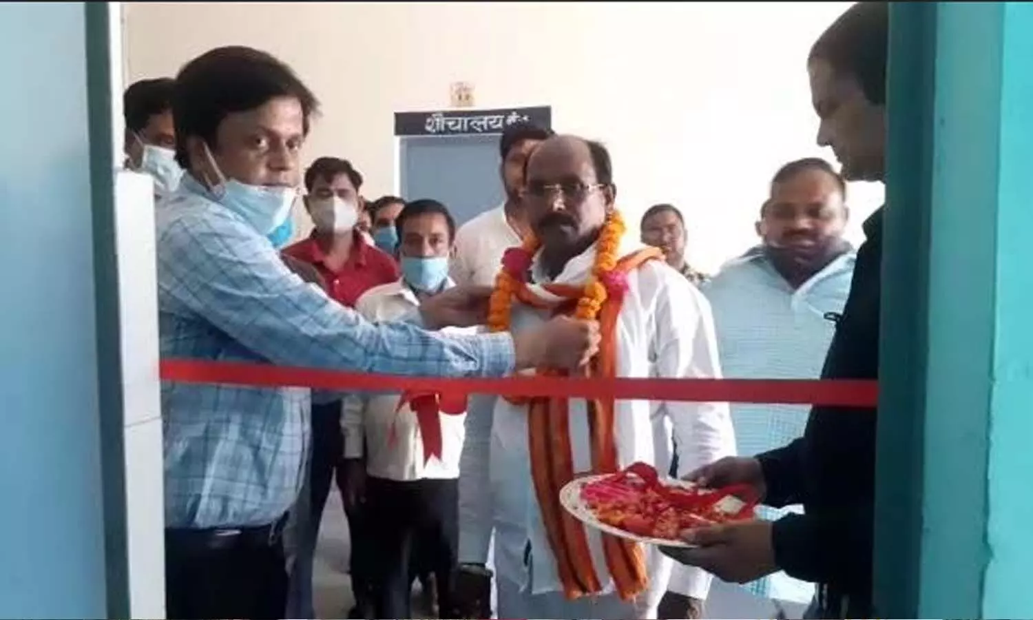 Shahjahanpur News: शाहजहांपुर सामुदायिक स्वास्थ्य केंद्र में बीजेपी विधायक ने लगवाया ऑक्सीजन प्लांट