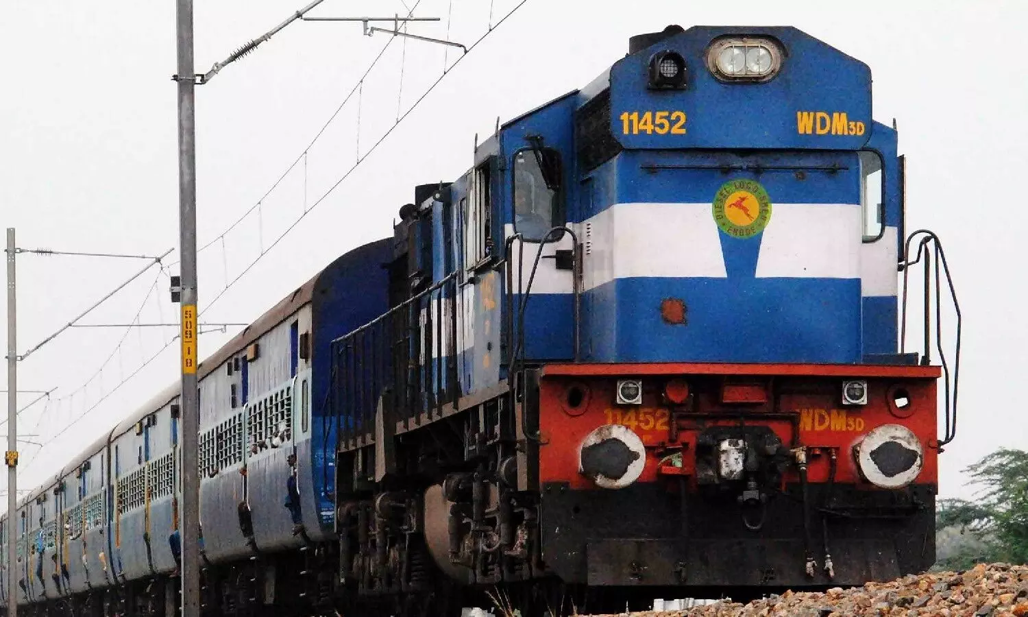 भारतीय रेलवे का यात्रियों को बड़ा तोहफा, 50 नई ट्रेनों को चलाने का किया ऐलान, देखें लिस्ट