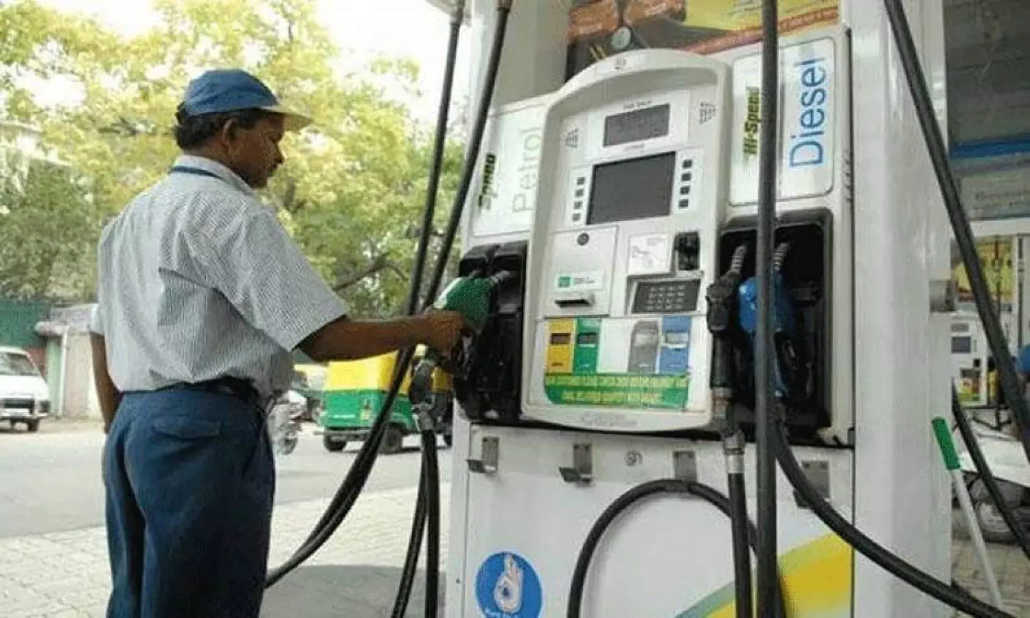 क्यों बढ़ते हैं भारत में Petrol-Diesel  के दाम, ये रहा कारण