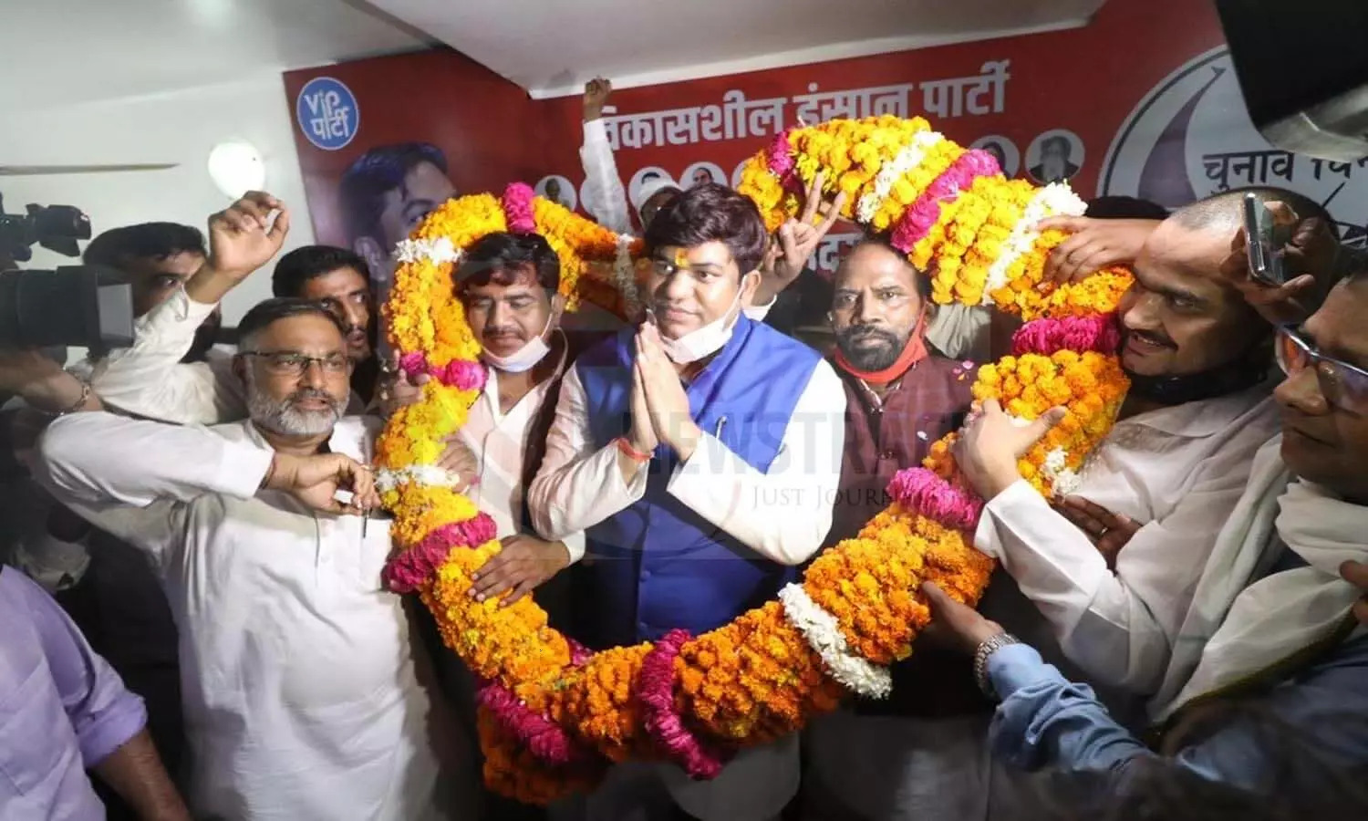 बिहार के बाद मुकेश सहनी UP चुनाव में ताल ठोंकने को तैयार, लखनऊ में लांच किया विकासशील इंसान पार्टी