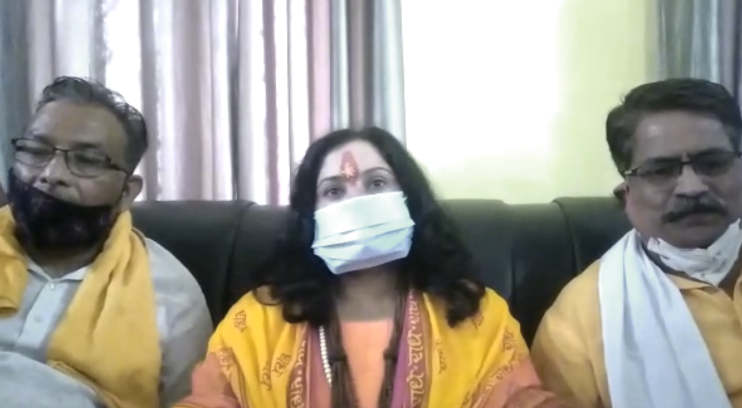 सरकार को बदनाम करने का काम कर रहे अधिकारी: साध्वी गीता प्रधान
