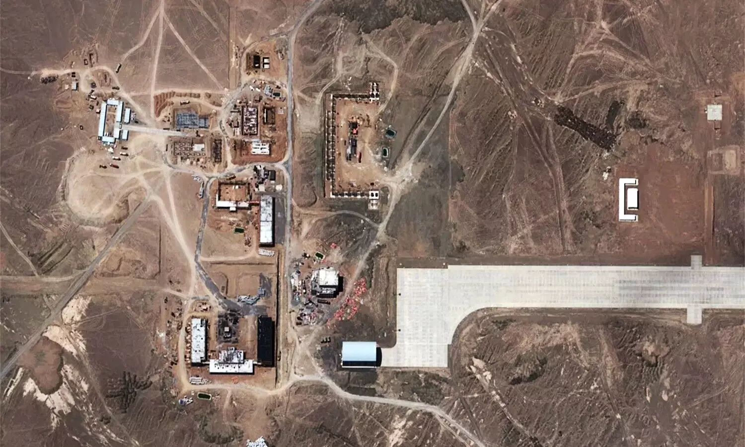 China is developing a secret airbase in Lop Nur, Xinjiang. This secret airbase has been named Area-51