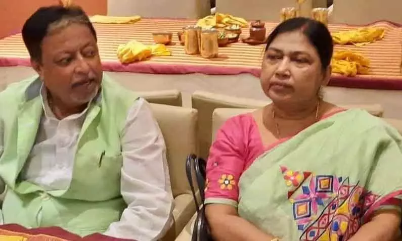 West Bengal News: TMC नेता मुकुल रॉय की पत्नी का कार्डियक अरेस्ट के चलते हुआ निधन,  लंबे समय से थीं बीमार