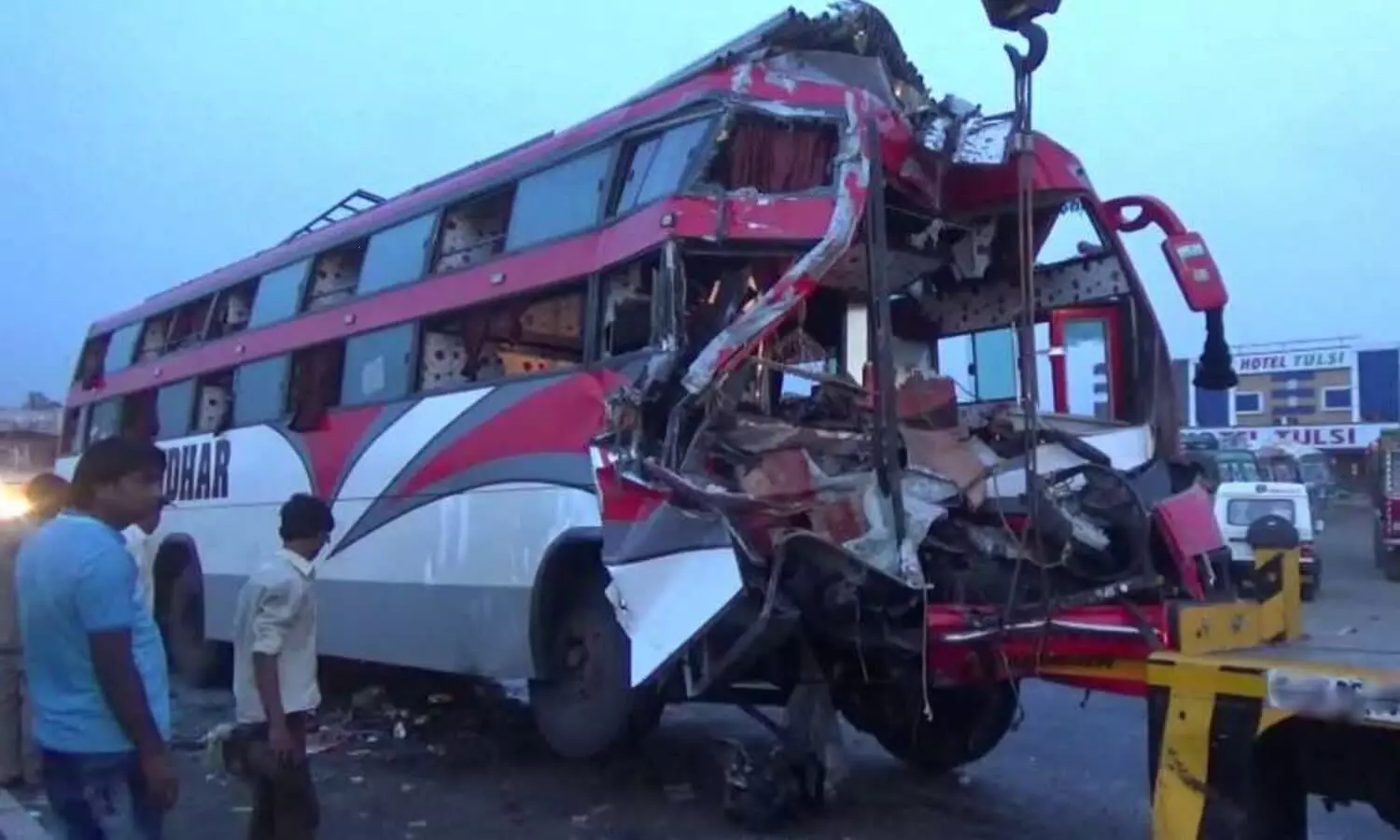A painful accident happened in Mainpuri in Uttar Pradesh this morning.