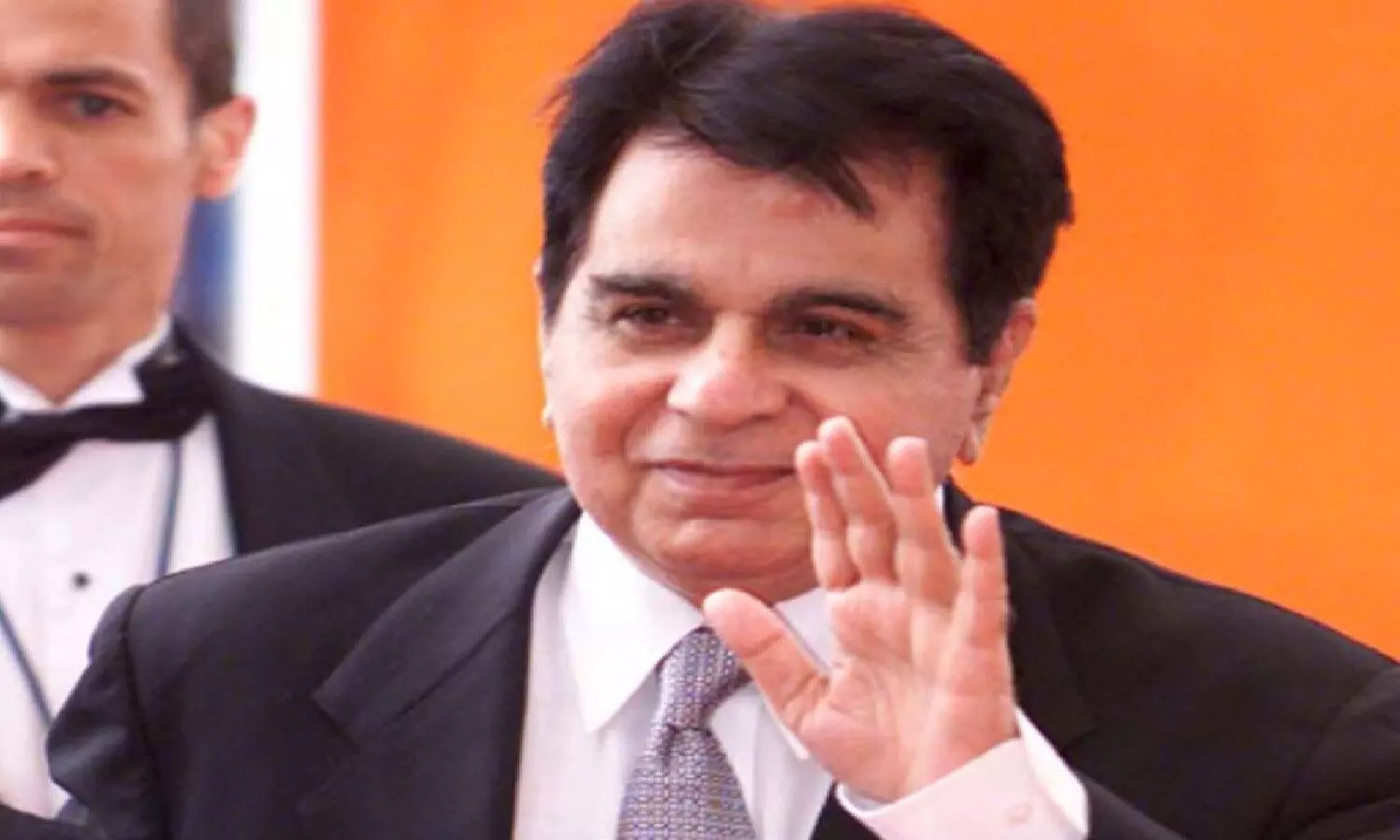 Dilip Kumar was deeply saddened after the demolition of the Babri structure. started some Muslim politics.