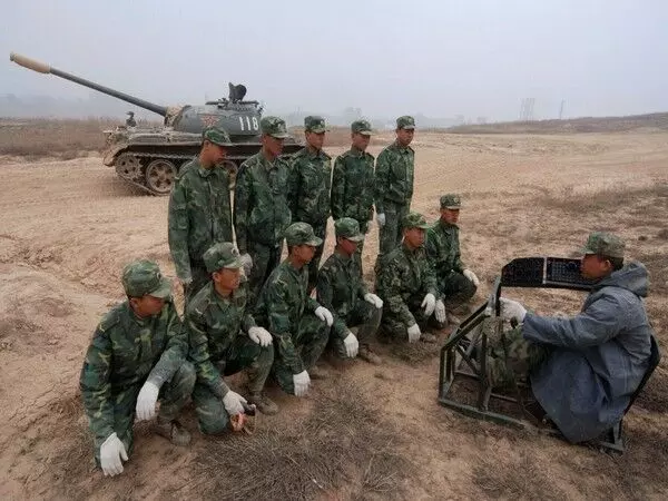 India China News: चीन की बड़ी चाल, तिब्बतियों को अपनी सेना में भर्ती करने के लिए दे रहा ट्रेनिंग