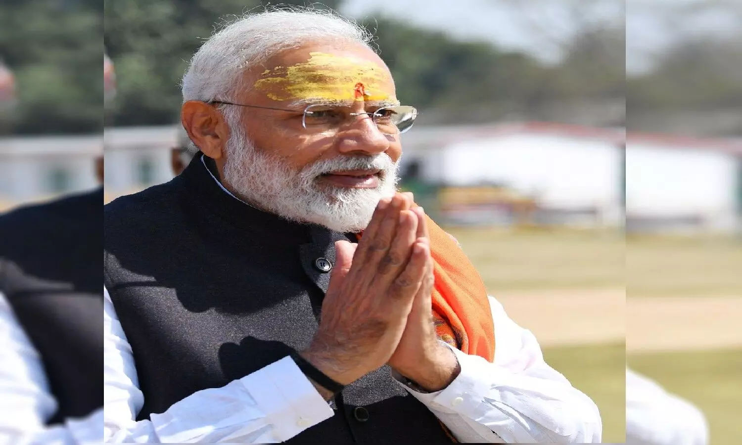 Prime Minister of the country Narendra Modi is coming to Varanasi today.