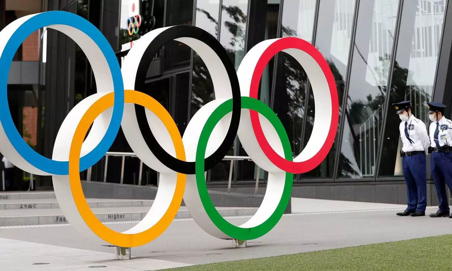 Tokyo Olympics: ओलंपिक पर कोरोना का साया, अब वॉलंटियर हुआ संक्रमित