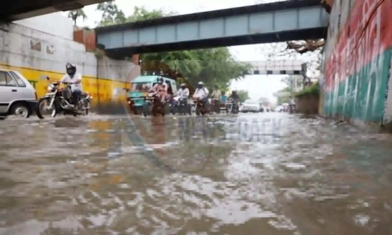 rain waterlogging Lucknow
