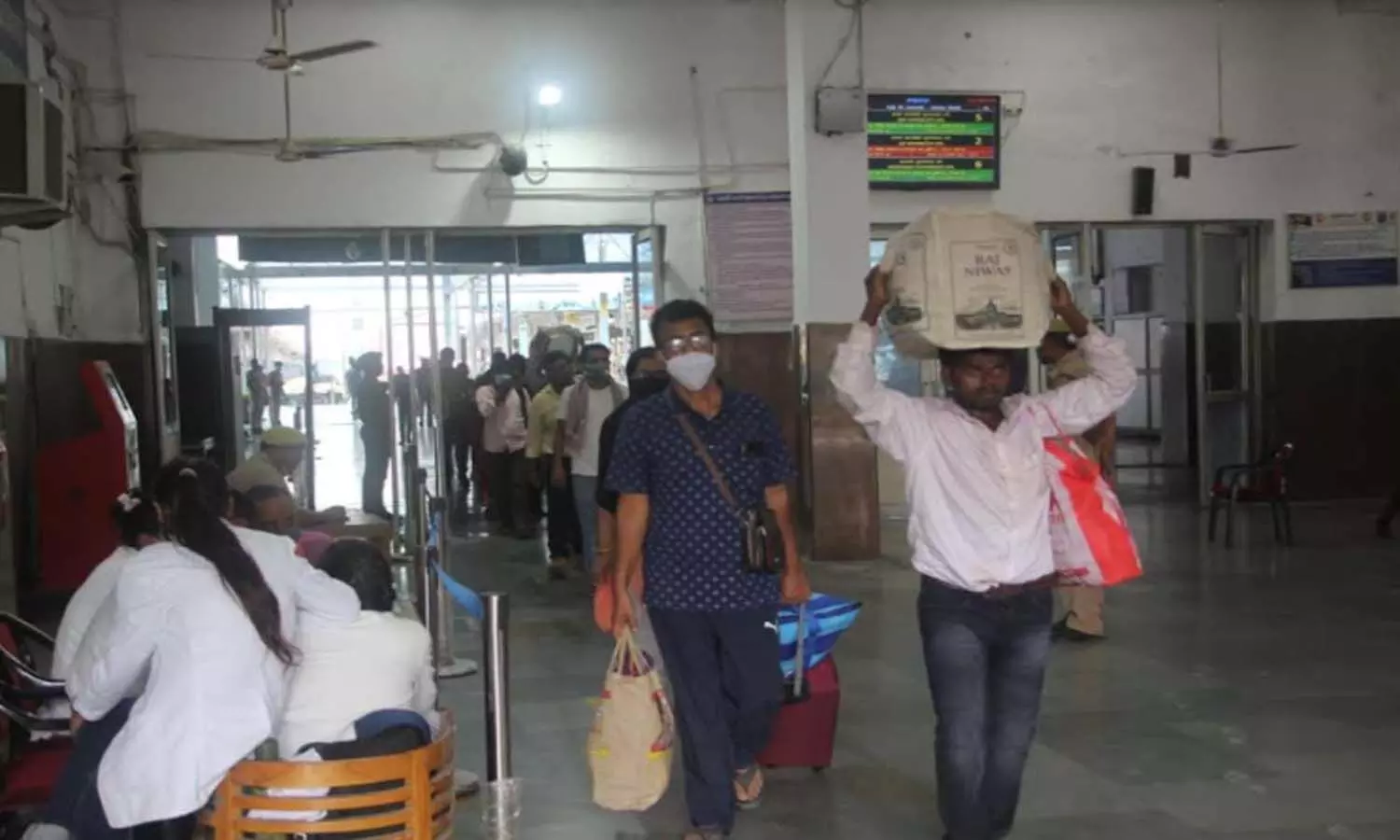 Charbagh Railway Station