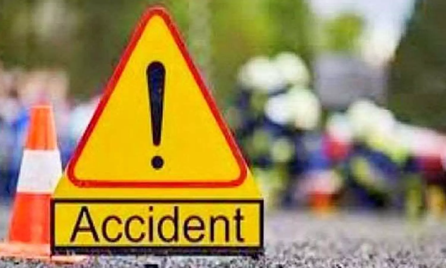 Etah Car Accident News: स्कार्पियो ने बिजली सही करने जा रहे विद्युत कर्मियों की कार को रौंदा, आधा दर्जन घायल