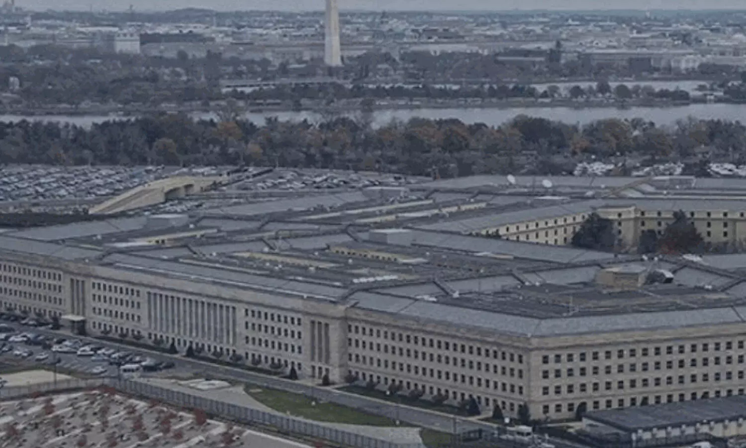 US Firing: अमेरिकी रक्षा विभाग के मुख्यालय के पास ताबड़तोड़ फायरिंग, हाई अलर्ट जारी