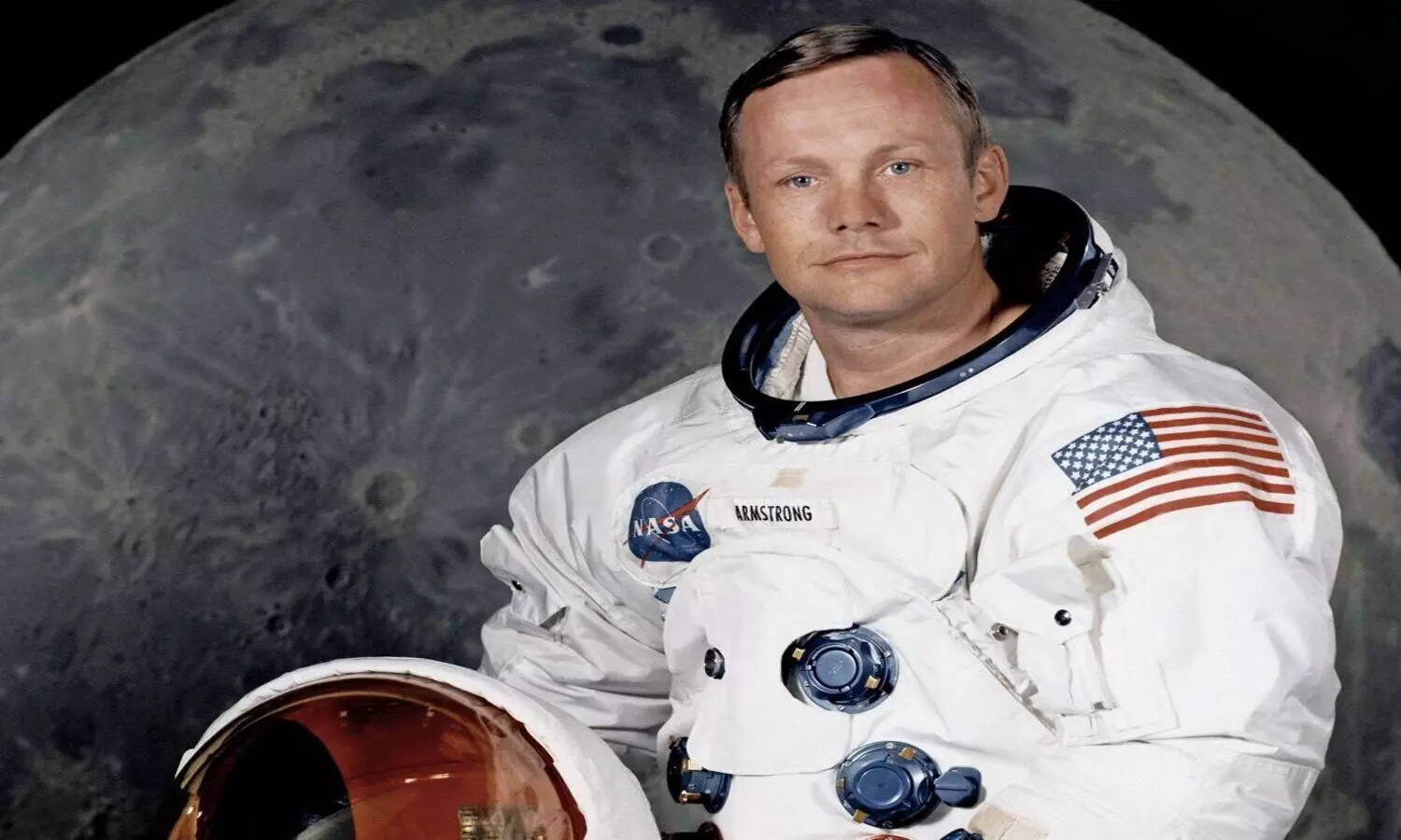 Neil Armstrong first person walk on moon