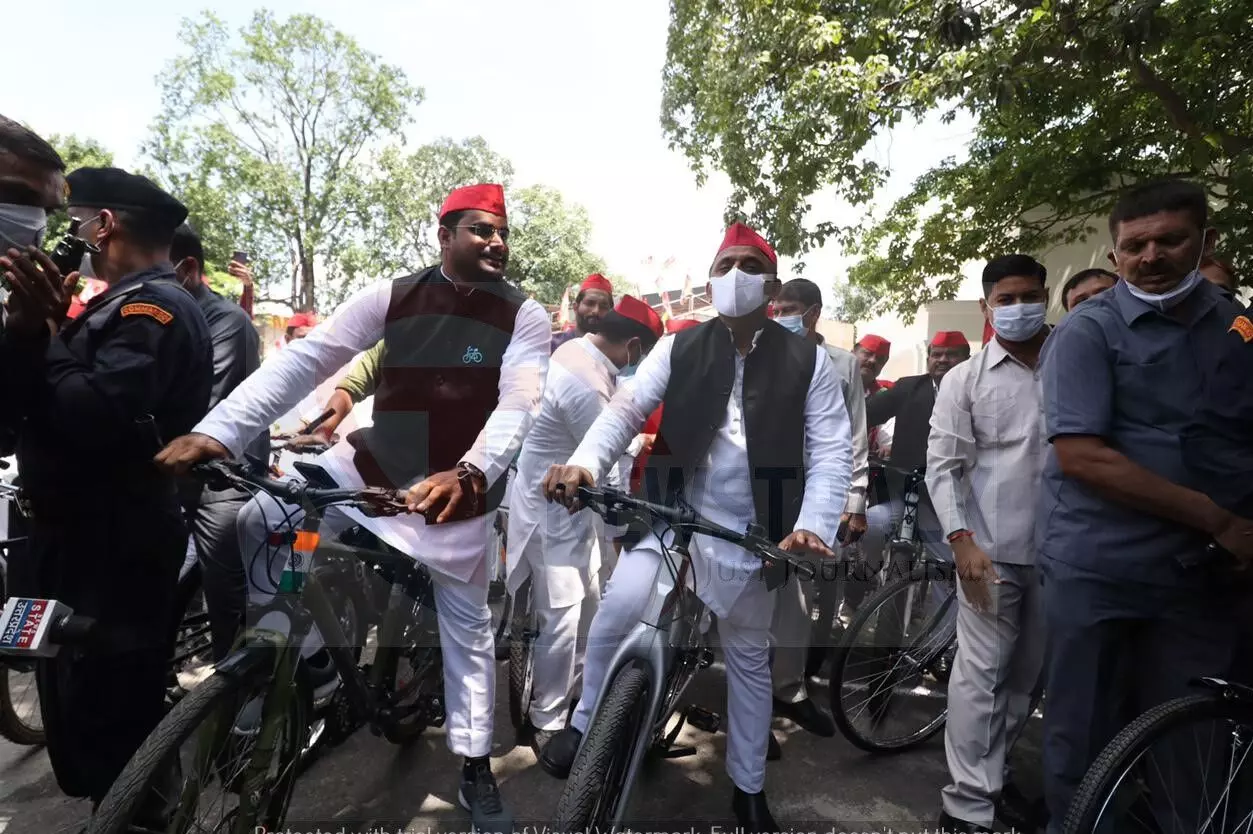 Cycle rally of Akhilesh Yadav