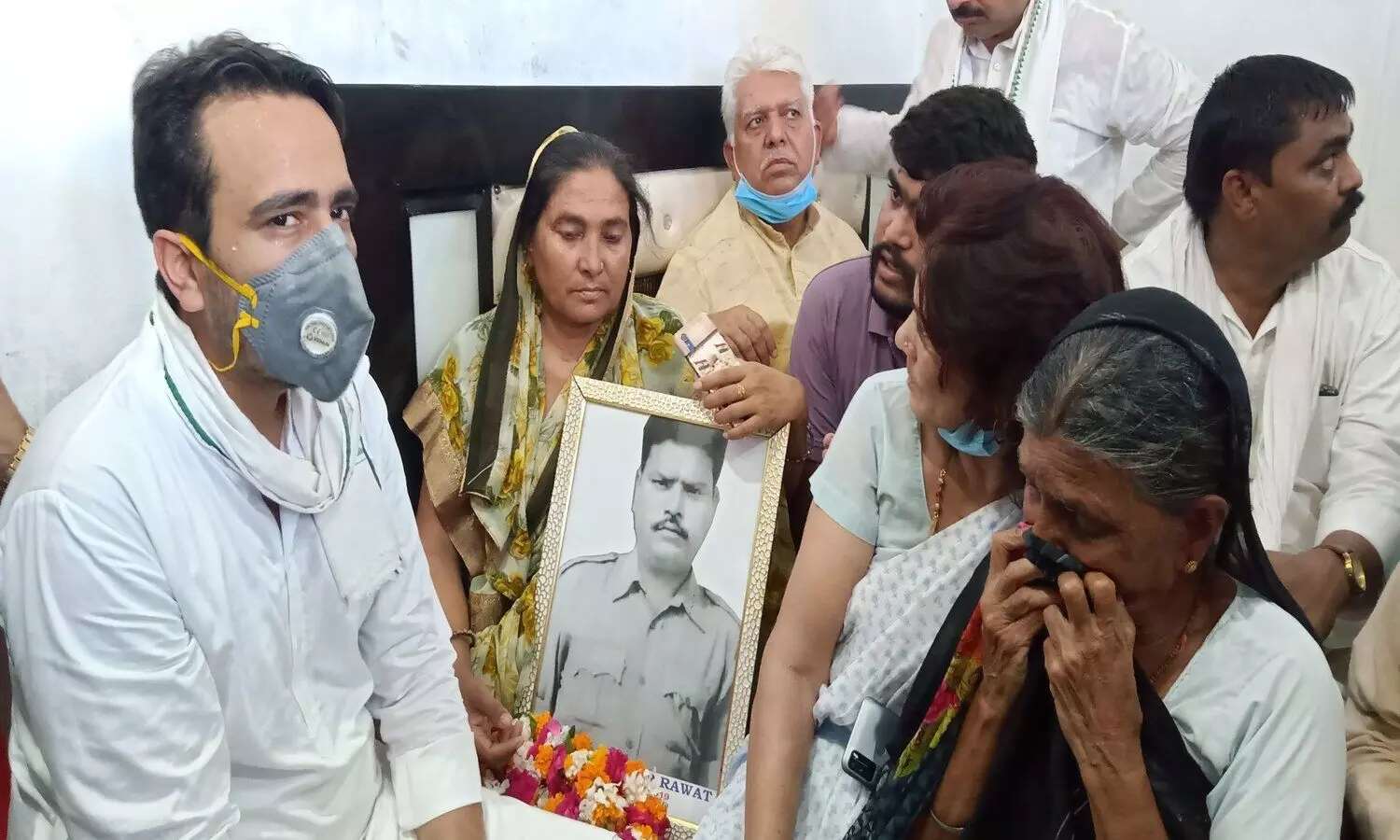 RLD Chief Jayant Chaudhary meet Martyr family
