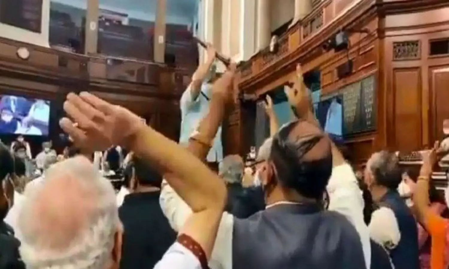 Ruckus of leaders of opposition parties in Rajya Sabha