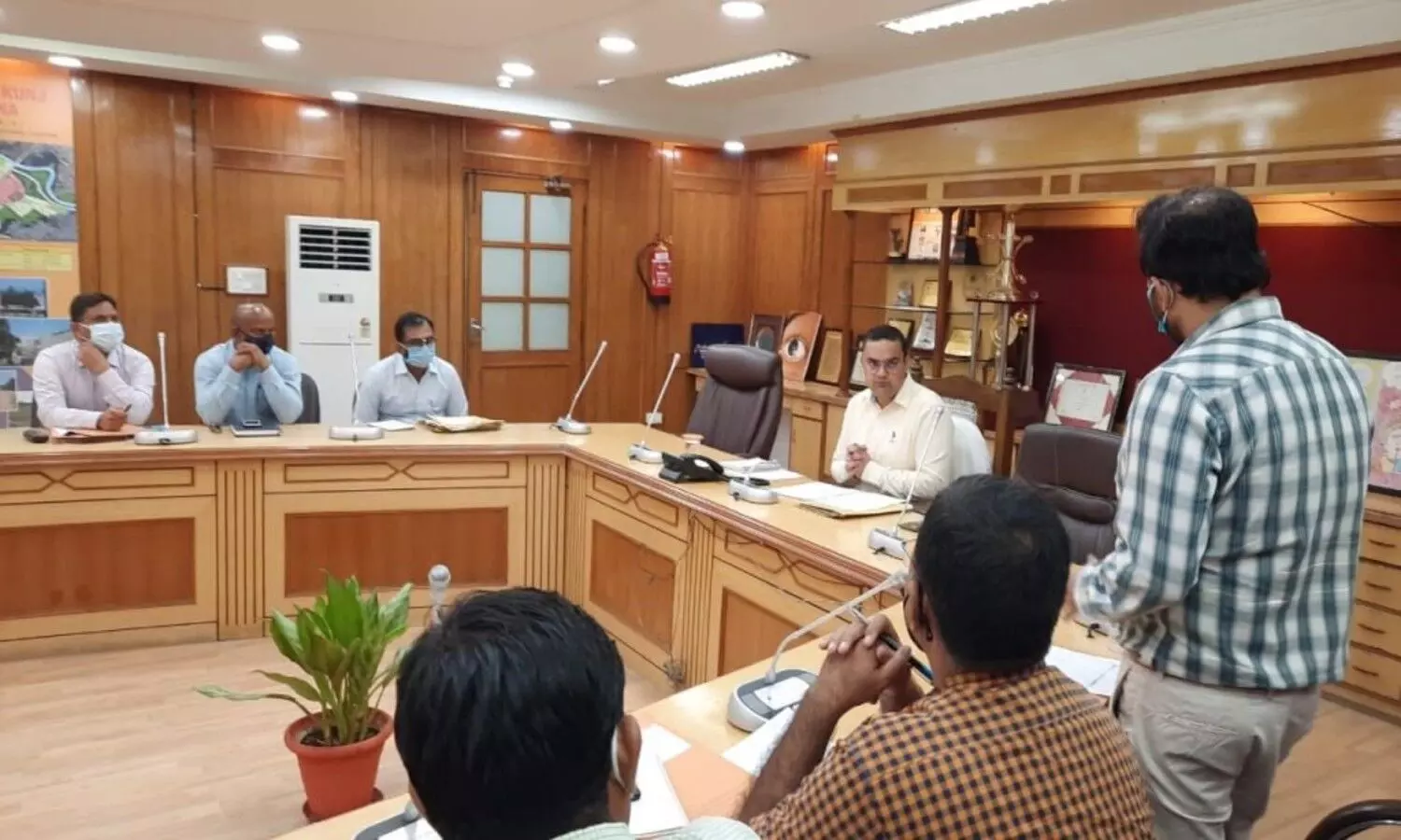 Akshay Tripathi, Vice-Chairman of Lucknow Development Authority holding a meeting