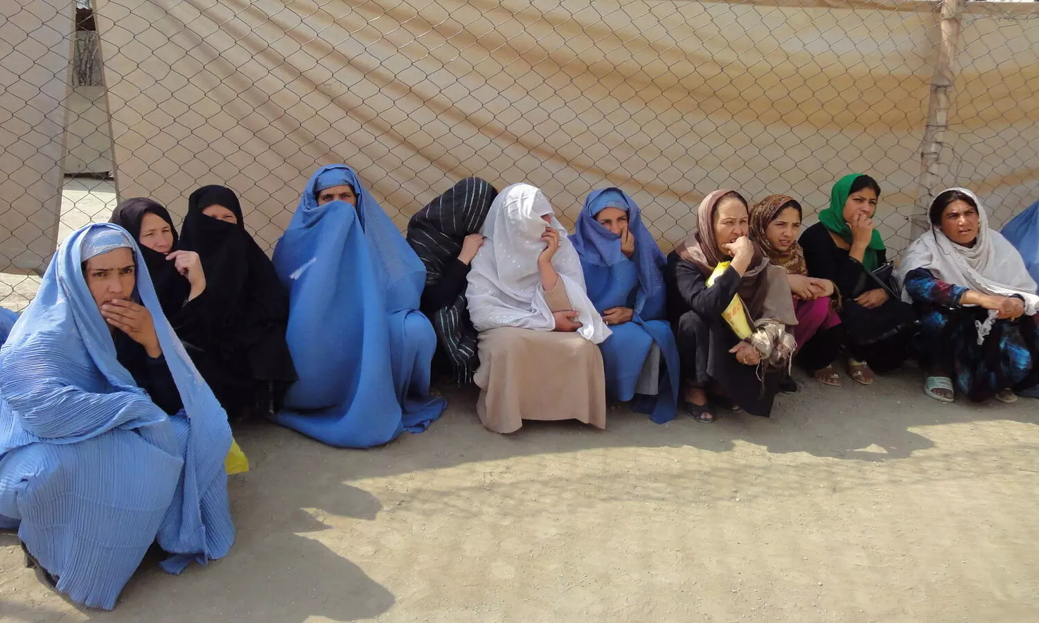 Afghanistan: अफगानी महिलाओ की मजबूरी, तालिबानी लड़ाकों  से शादी करना ज़रूरी